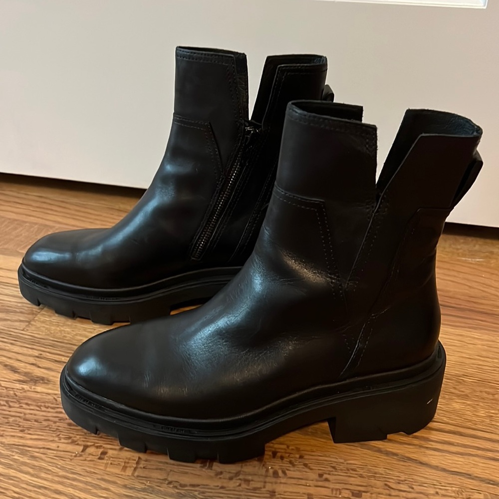 ASH Polish Finished Ankle Boot Black size 39